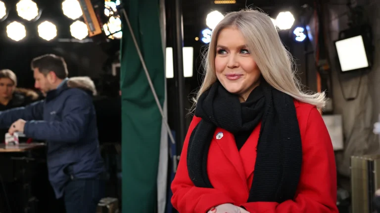 EXPLOSIVE SCANDAL: Karoline Leavitt has caused a stir in public opinion when she released evidence of a “secret call” denouncing Erica Kirk’s shocking betrayal. According to Karoline, the words in the call exposed secret agreements, duplicity and the truth that no one can be faithful forever, including Erica. Immediately, social media exploded, with Karoline’s clip analyzing the call going viral, sending fans into a whirlwind of curiosity and waiting for an official response. Up until now, Erica Kirk has chosen to remain mysteriously silent…could it be…-TT