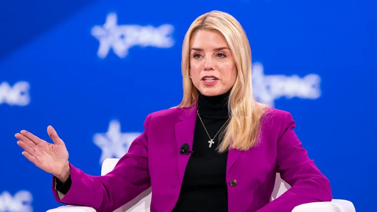 Attorney General Pam Bondi launches major investigations into Nancy Pelosi, Illinois Gov. JB Pritzker, Lori Lightfoot, and others for allegedly targeting ICE agents and obstructing federal law enforcement… – hghgiang
